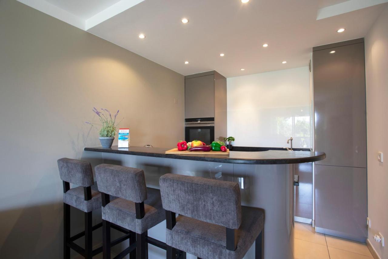 Domaine Des Roses Ap4222 By Riviera Holiday Homes Nice Buitenkant foto