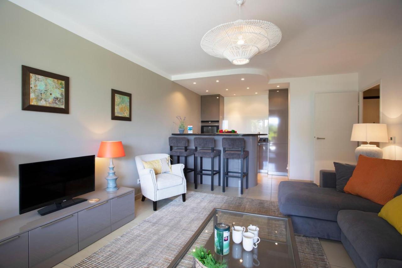 Domaine Des Roses Ap4222 By Riviera Holiday Homes Nice Buitenkant foto